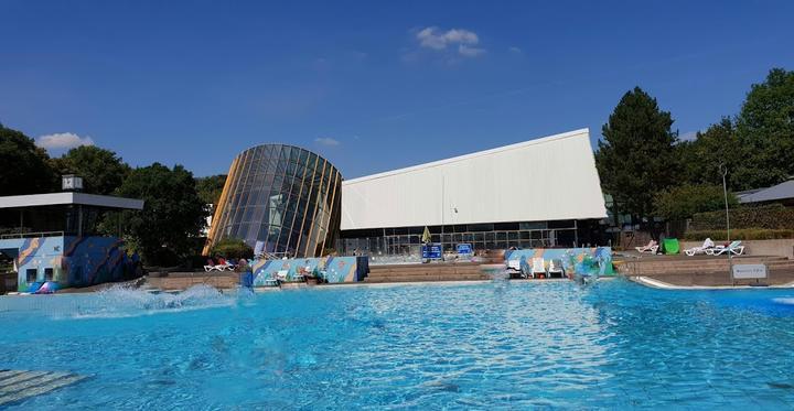 Zum Hallenfreizeitbad